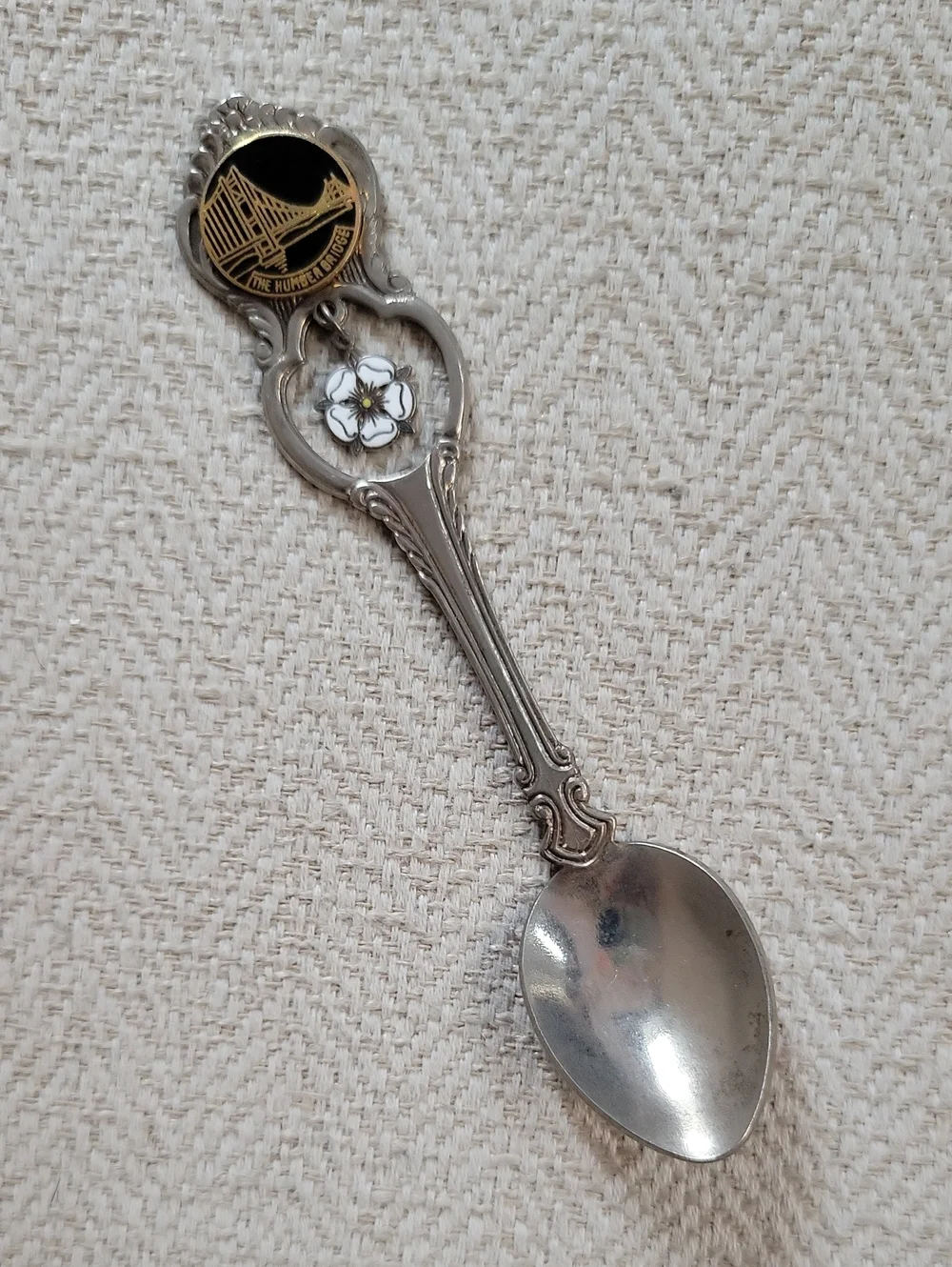 Vintage Humber Bridge Souvenir Spoon Yorkshire White Rose